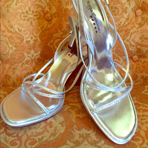 Fashionable Silver Pumps