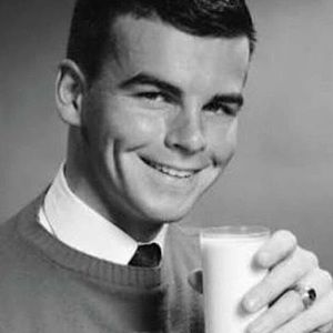 Meet your Posher, Desi