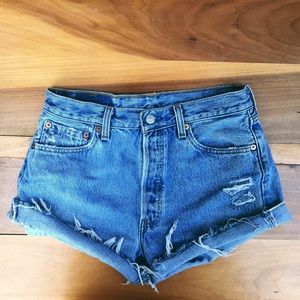 Levi 501 cut offs