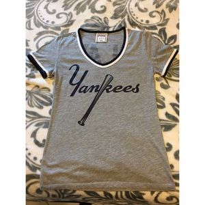 YANKEES baseball tee