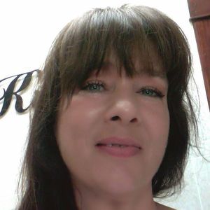 Meet your Posher, Valerie