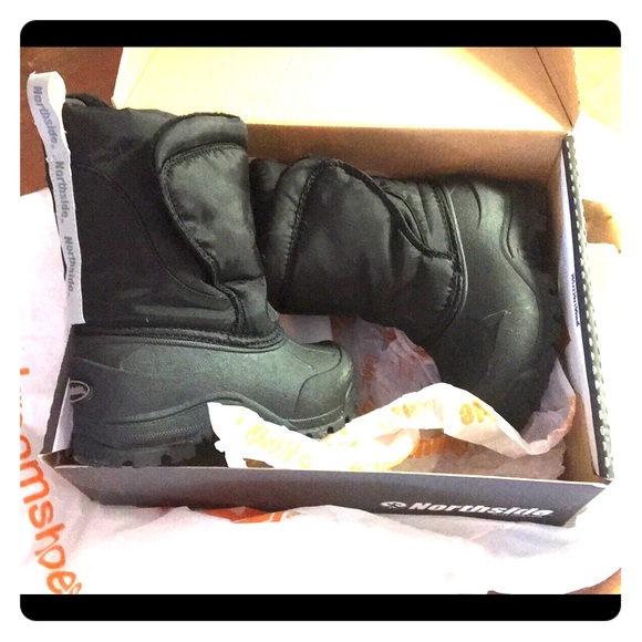 Kids black snow boots size 7 Northside Unisex