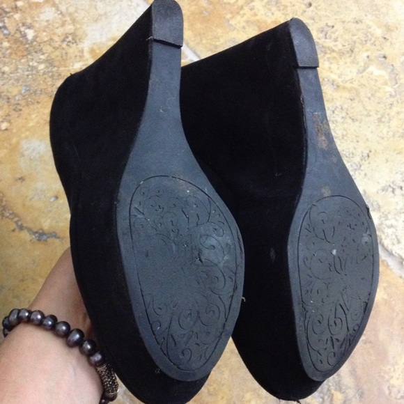 Charlotte Russe Black wedge high heeled pumps - Picture 3 of 4