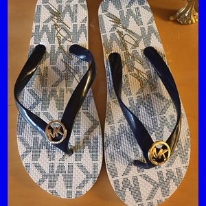 MICHAEL KORS FLIP FLOPS