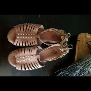 Olukai Hikina Leather Wrap Sandal