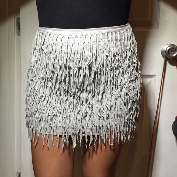 Bebe fringe skirt - Picture 3 of 3