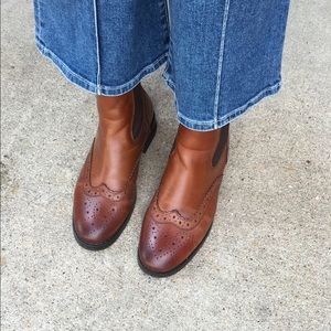 FLASH SALE:100% Leather Ankle Flat Booties. Size 8