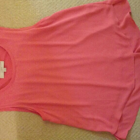 Beautiful Loft blouse, pair with blazer/cardigan