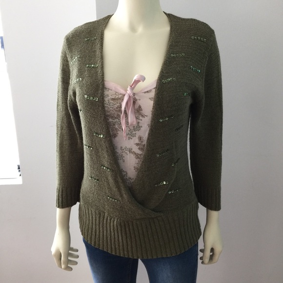 EUC Charlotte Russe Green Sequin Sweater
