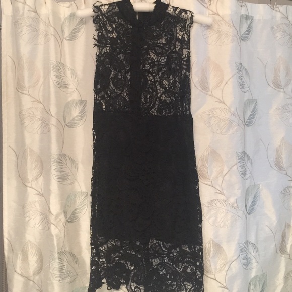 Elegant Black Lace Cocktail Dress - Picture 4 of 4