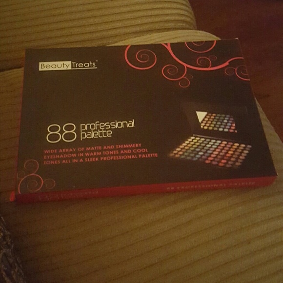 Beauty Treats 88 Professional Palette