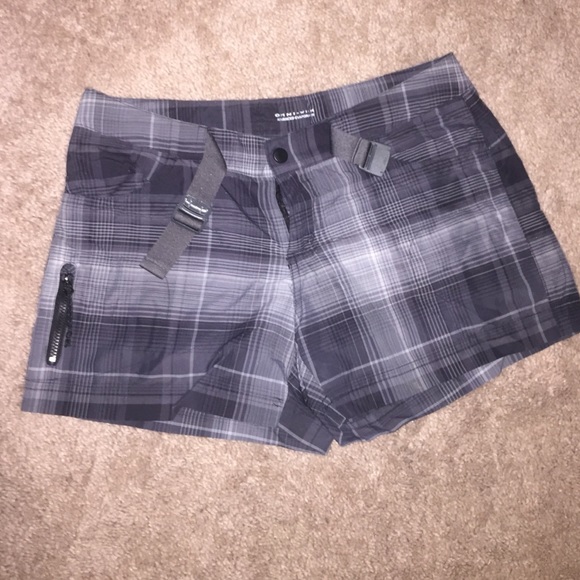 Columbia shorts water 💦 wicking shorts