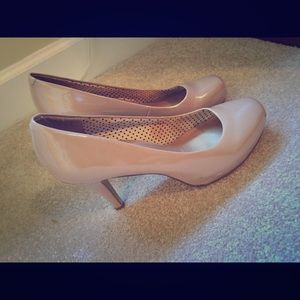 Steve Madden nude shoes