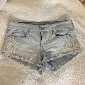 Jean lace trim shorts