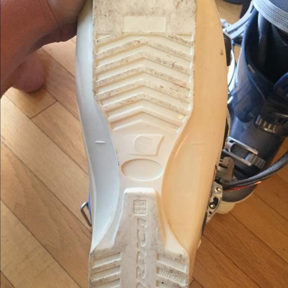 Nordica Ski Boots - Size 26/26.5 - Picture 2 of 4
