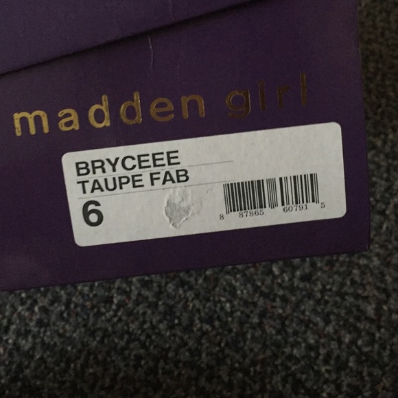 BNWT madden girl birkenstocks size 6 - Picture 2 of 4