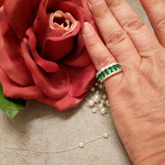 🔻EMERALD BLING - Picture 3 of 6