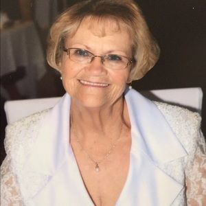 Meet your Posher, Evonne