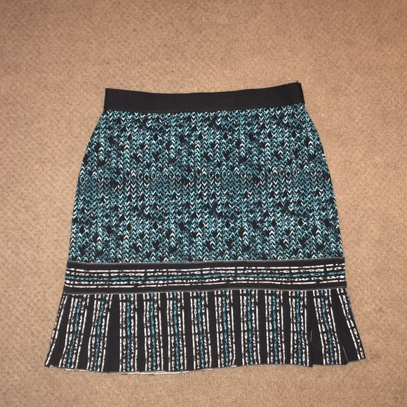 blue black white patterned PETITE women's skirt