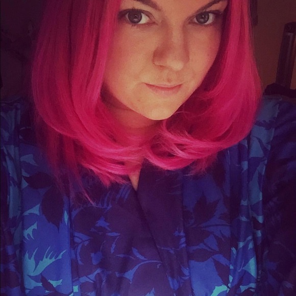 Meet your Posher, Kayla of Hazel Hearts Vintage - Picture 2 of 5