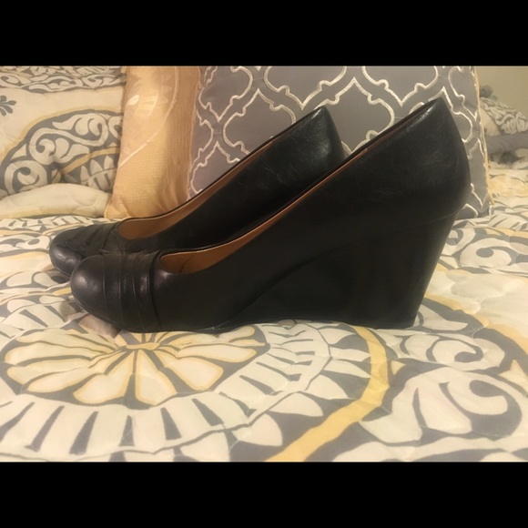 Chinese Laundry "In Luck" Wedge