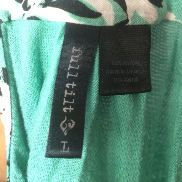 green floral tank top - Picture 3 of 3