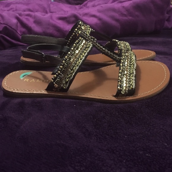 Sandals - Picture 3 of 3
