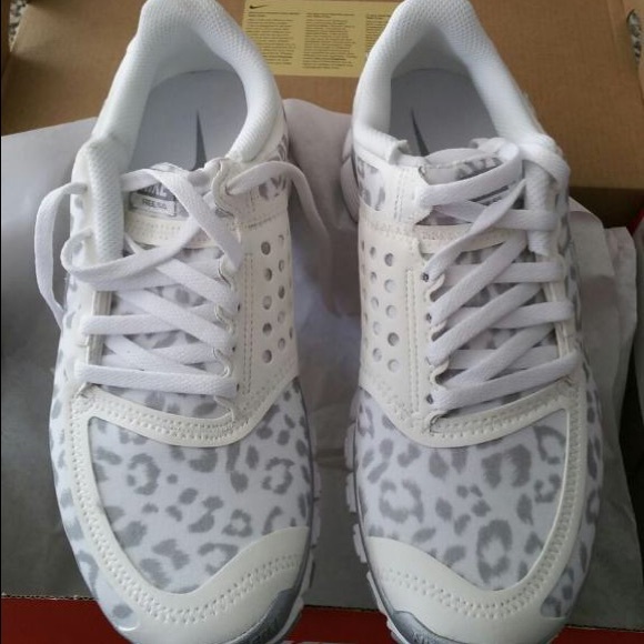 Nike free runs - Picture 2 of 2