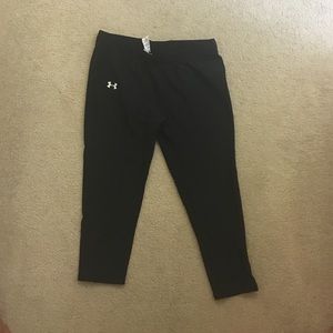 Girls under armour crop leggings