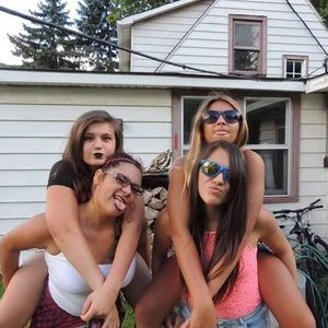 Meet your Posher, Melanie