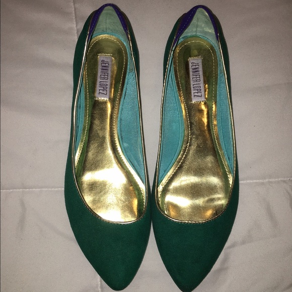 Jennifer Lopez flats