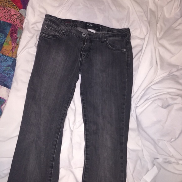 Gray skinny jeans