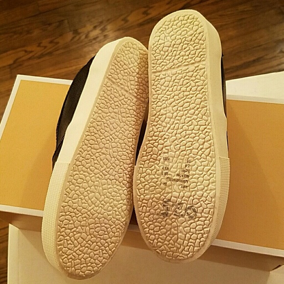 Michael Kors - Picture 3 of 3