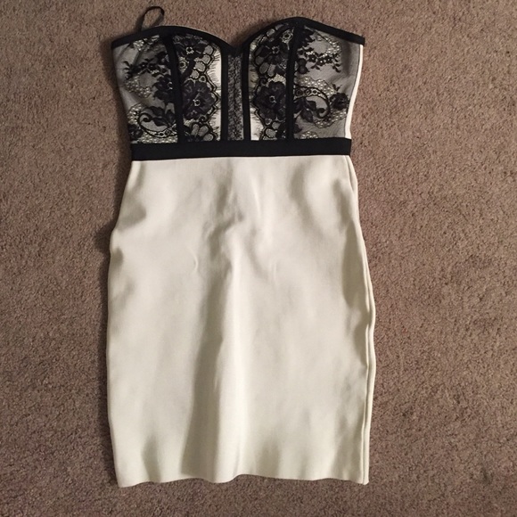 Forever 21 Dresses & Skirts - White strapless party dress