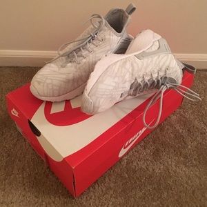 Nike Huaraches ($20 off TODAY ONLY)