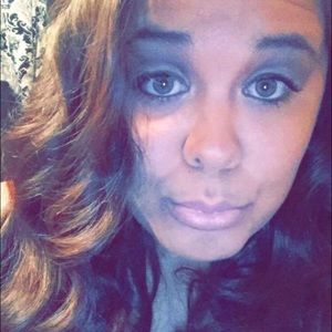 Meet your Posher, Whitney