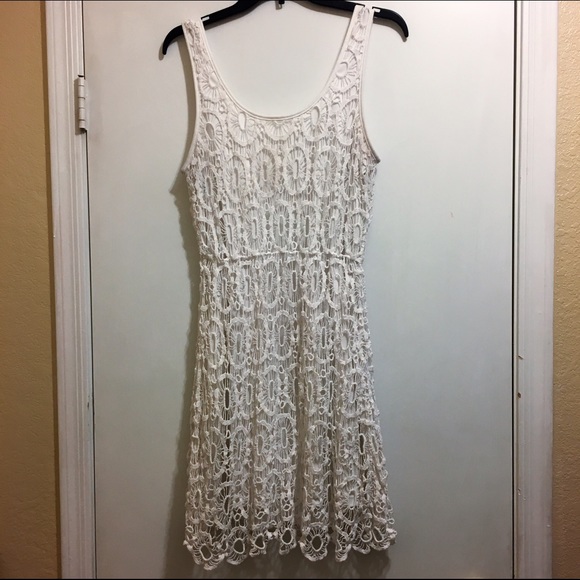 White  crochet retro dress.