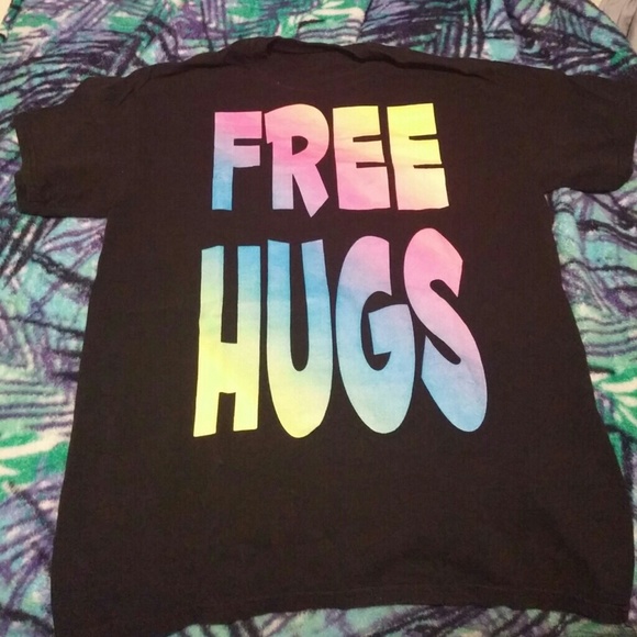 Free Hugs shirt