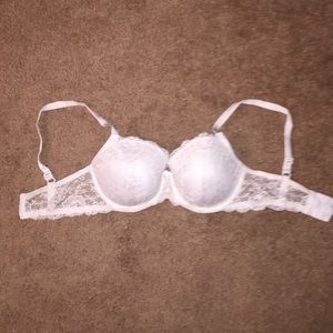 Victoria's Secret white lace bra 34DDD