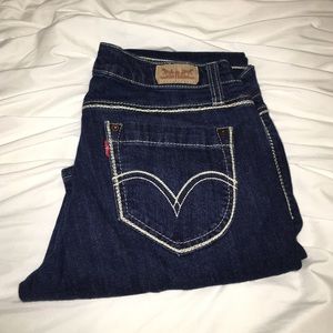 Thick stitching Levi's