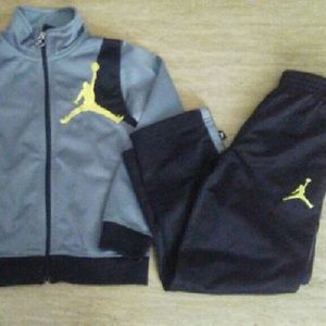 Boys Jordan set