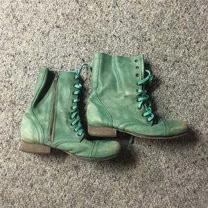 Steve Madden troopa size 10