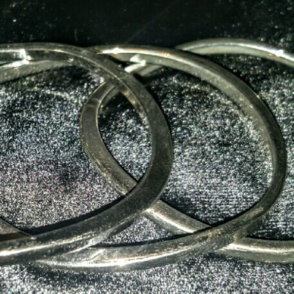 Set Of 3 Adorable Silver Bangle Bracelets - Picture 2 of 2
