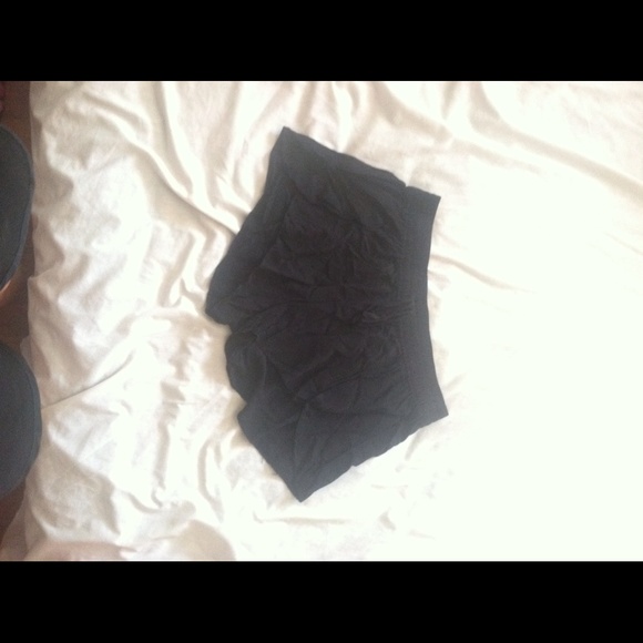 Black flowy short shorts (small)