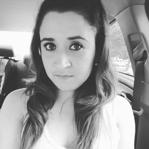 Meet your Posher, Yaneth