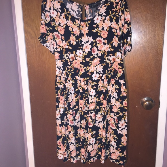 Forever 21 plus size dress! 💕💕💕