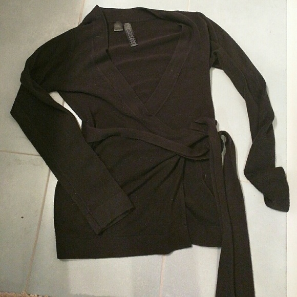 Black wrap around cardigan