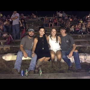 Meet your Posher, Caroline