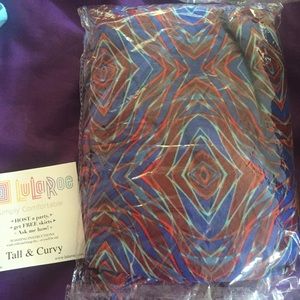 LuLaRoe TC tall & curvy leggings blue red spirals