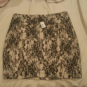 Short black beige lace skirt